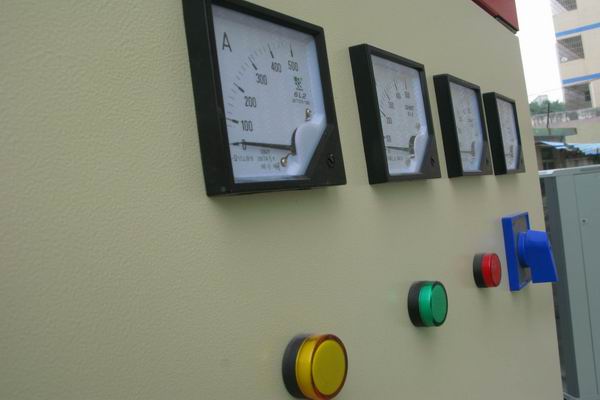 衡东配电箱-3683讲讲配电箱的操作和检修步